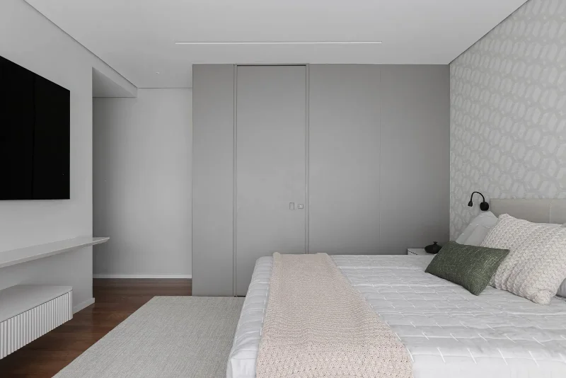 Projeto: Inovando Arquitetura | Closet planejado aproveita melhor os espaços e traz praticidade à rotina do casal, com m