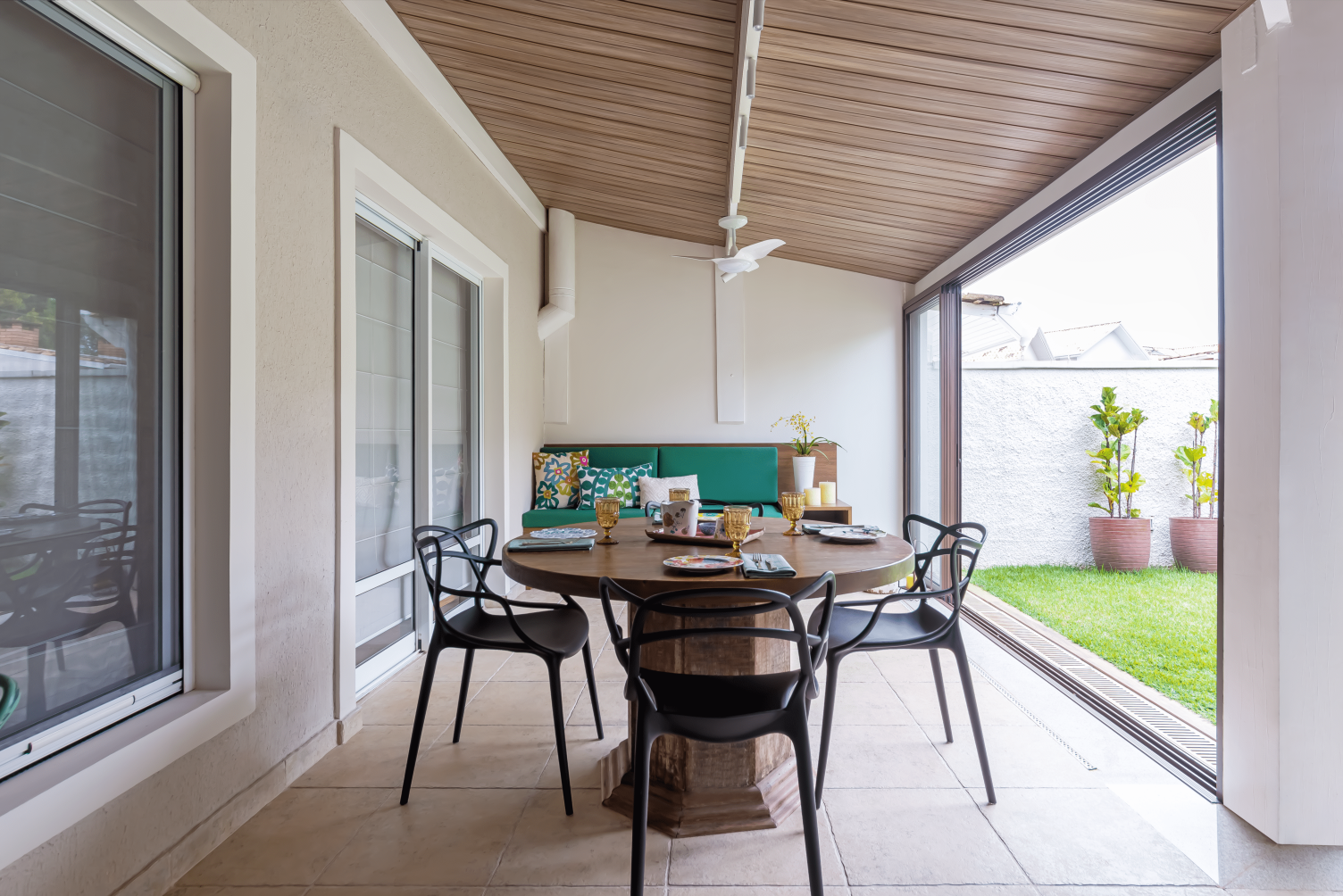 Inspire-se com mais projetos e decorações de varanda — Decoração de varanda: como deixar o espaço bonito +20 ideias (17)