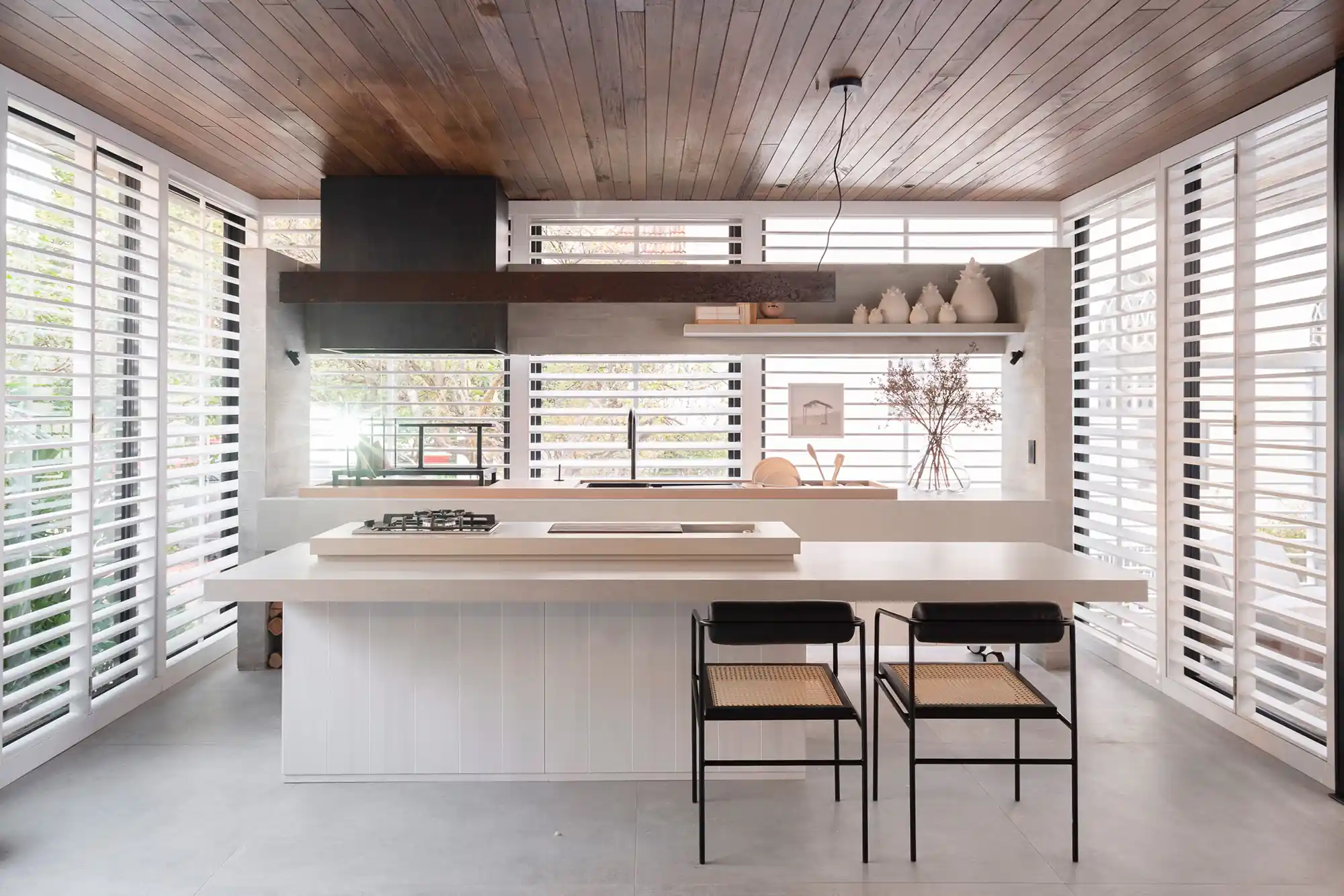Confira projetos diversos com bancada gourmet — Bancada gourmet: 20 inspirações e dicas para montar a sua (15)