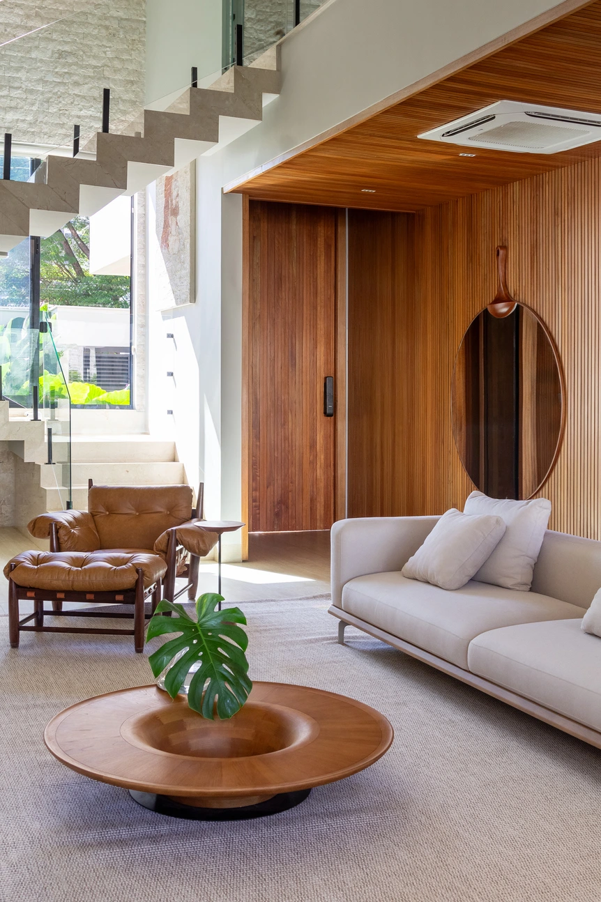 Arquitetura: André Luiz Nogueira Interiores, personalização e curadoria de objetos: Abaru — Ana Kília | Peças de design